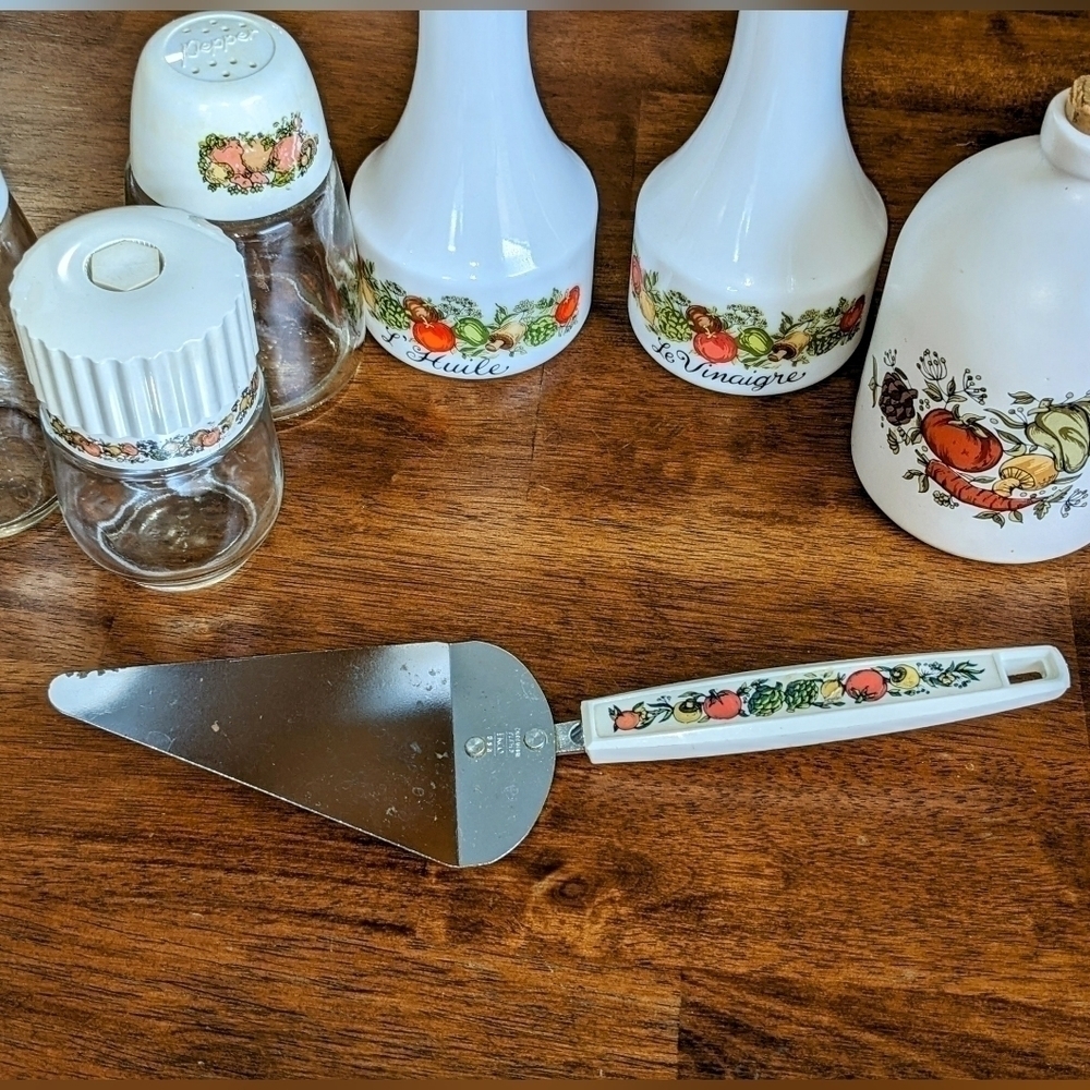 Vintage CorningWare Kitchen 7-Piece Set by Gemco - Picture 4 of 7